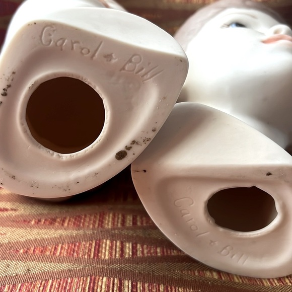 SOLD
Vintage Carol & Bill Henke ceramic children’s busts - Picture 3 of 3